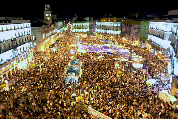 Rafael Tovar - https://www.flickr.com/photos/fitopaldi/6254892200/
Puerta del Sol square in Madrid after the October 15 demonstration by the May 15 movement.