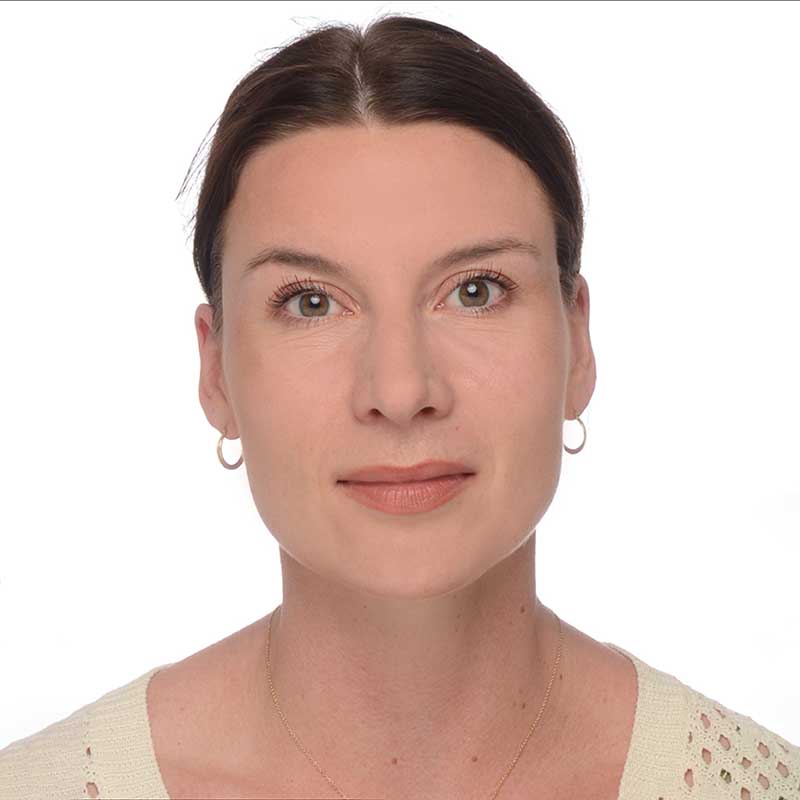 photograph of Elise Ketelaars